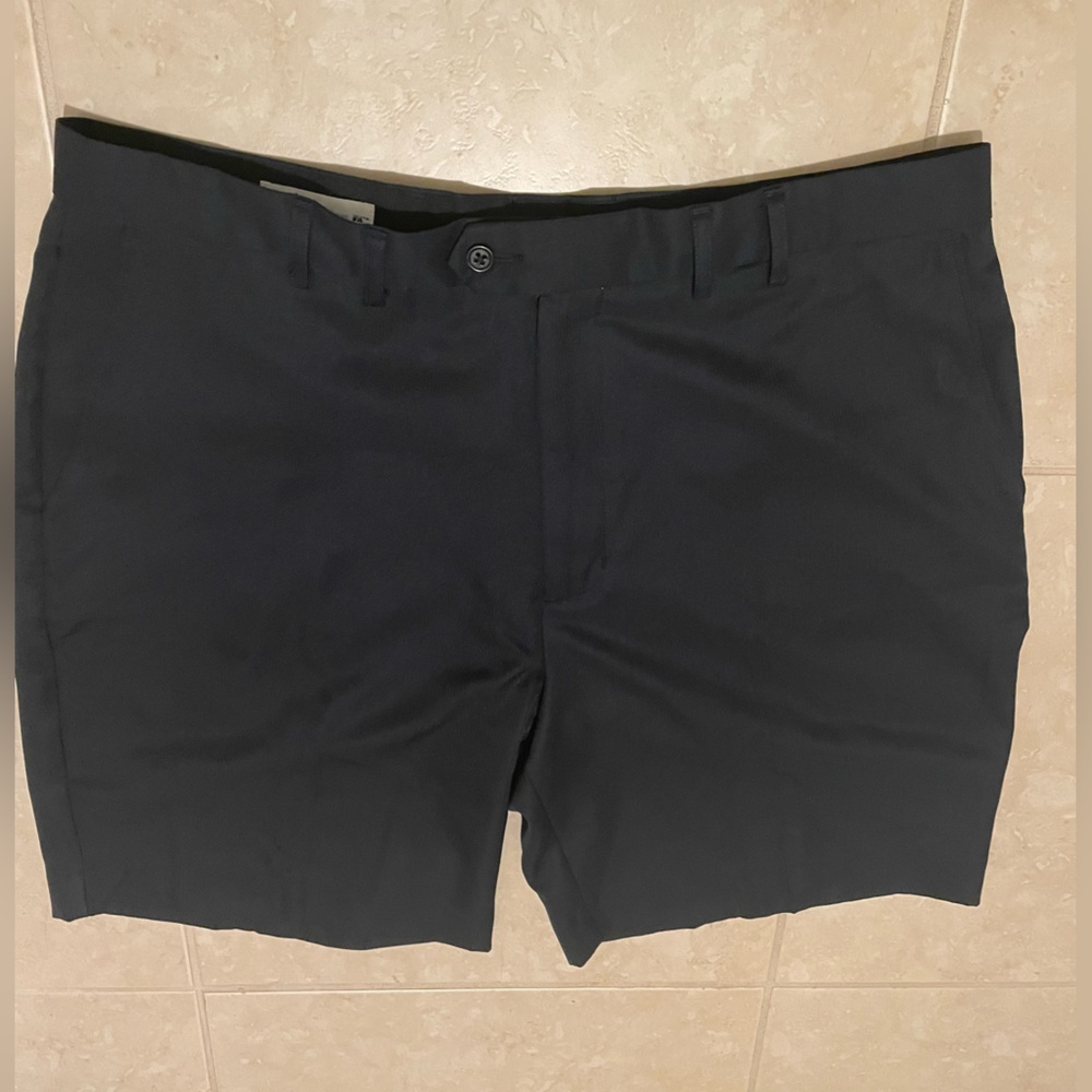 Cutter & Buck Navy lightweight shorts. EUC. Cutter & Buck CB DryTecluxe Fabric.